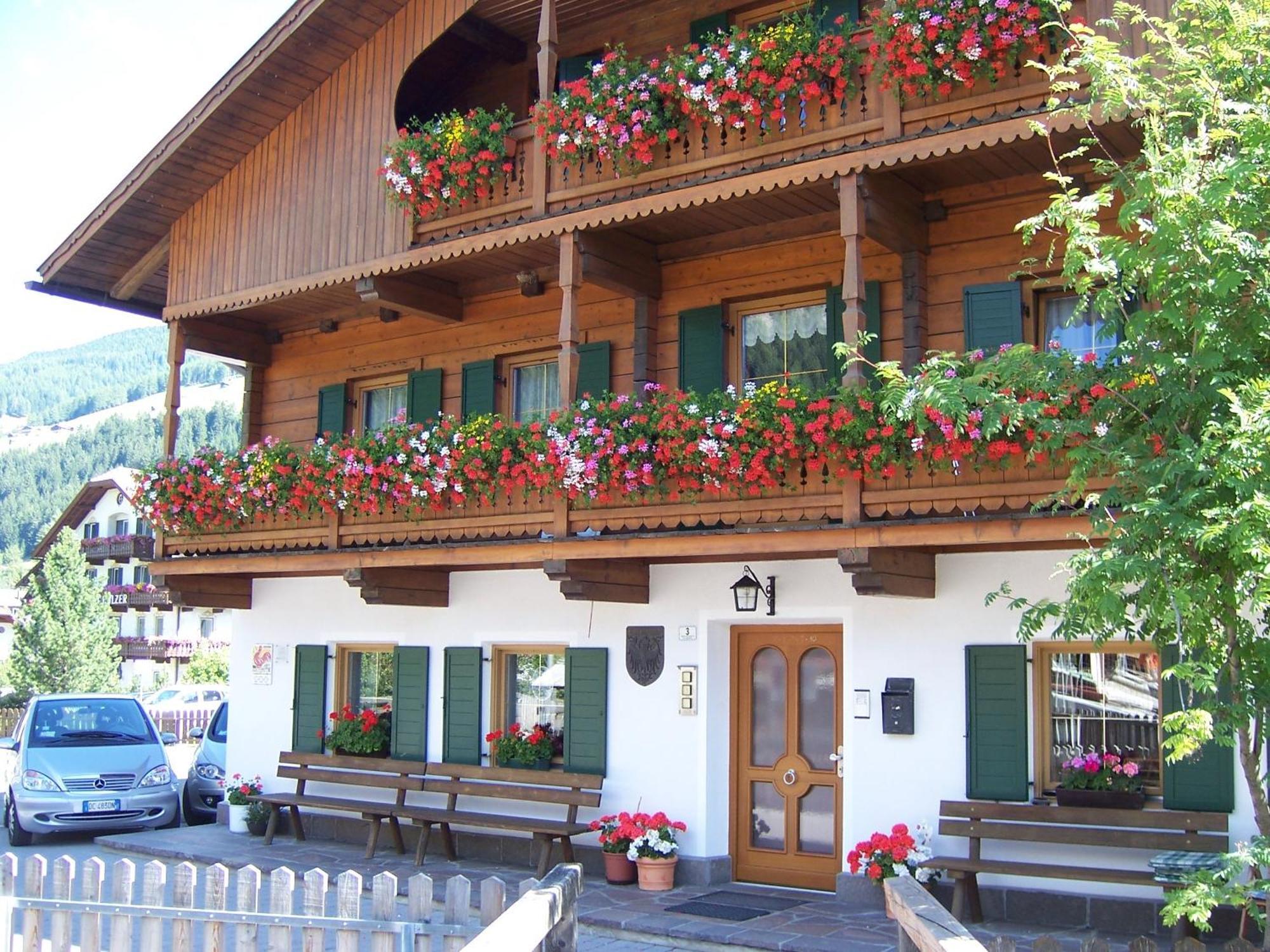 Obersanterhof Villa Sexten Buitenkant foto