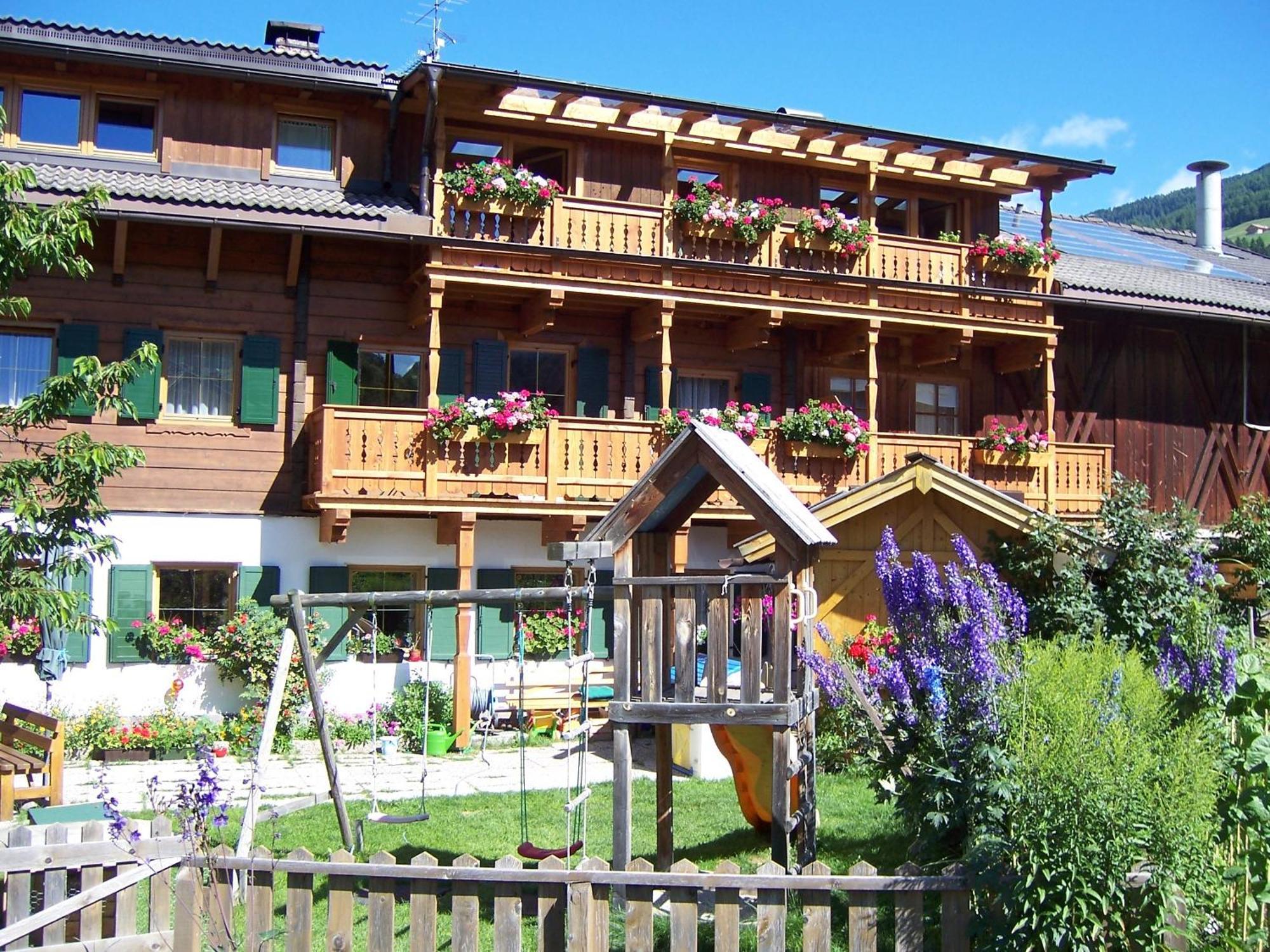 Obersanterhof Villa Sexten Buitenkant foto
